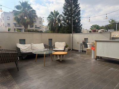 6 חדרים ברעננה — 2